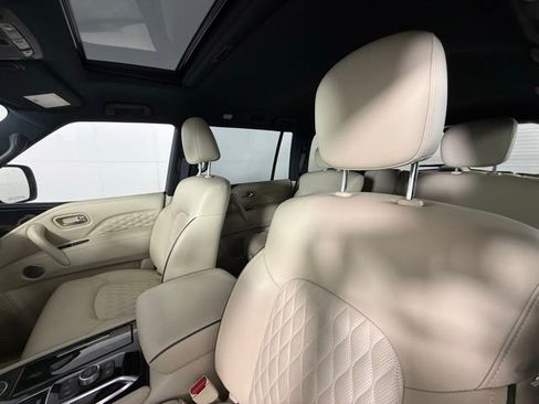 Used 2024 INFINITI QX80 Sensory AWD/4WD image 17