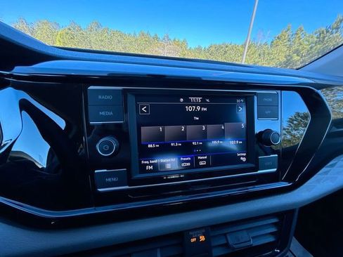 Used 2023 Volkswagen Taos S image 20