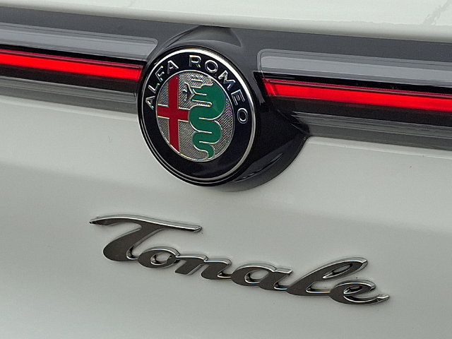 Used 2024 Alfa Romeo Tonale Ti AWD/4WD image 31
