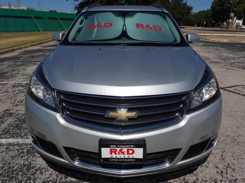 Used 2015 Chevrolet Traverse LT FWD image 2