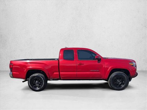 Used 2022 Toyota Tacoma SR5 RWD image 4