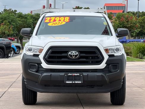 Certified 2022 Toyota Tacoma SR image 11