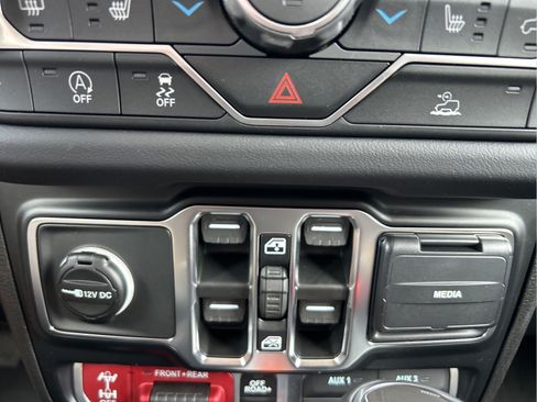 New 2026 Jeep Gladiator Mojave AWD/4WD image 28