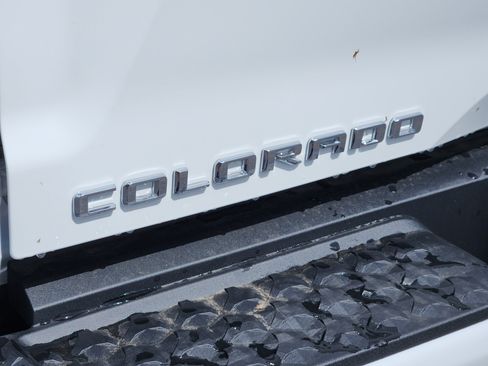 New 2025 Chevrolet Colorado LT w/ LT Convenience Package image 8