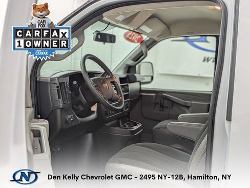 Used 2025 GMC Savana 2500 w/ Driver Convenience Package RWD image 4