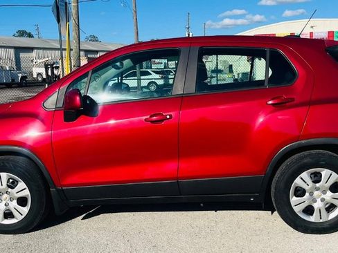 Used 2015 Chevrolet Trax LS w/ LPO, Protection Package FWD image 2