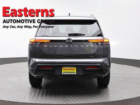 Used 2022 Nissan Pathfinder SV FWD image 6