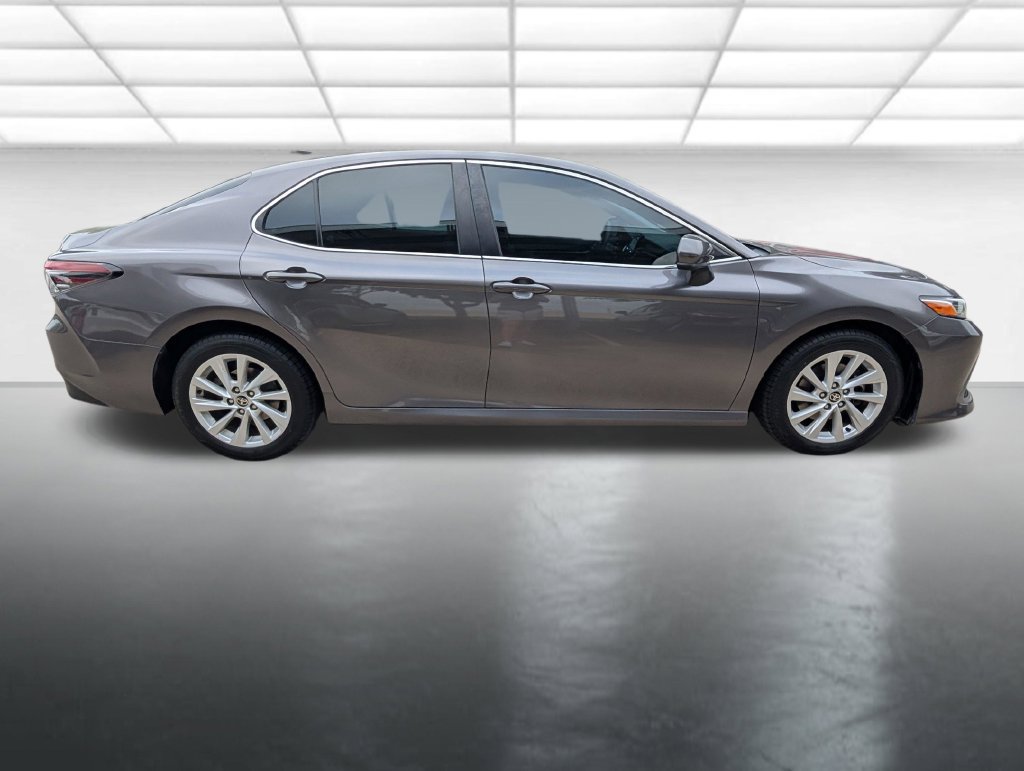 Used 2023 Toyota Camry LE FWD image 33