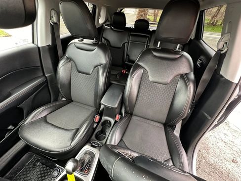 Used 2019 Jeep Compass Latitude w/ Popular Equipment Group image 14