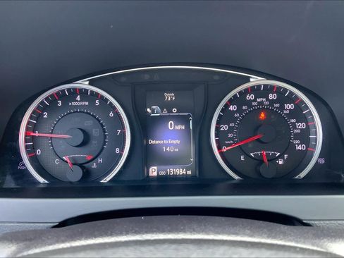 Used 2017 Toyota Camry SE w/ Moonroof Package FWD image 26