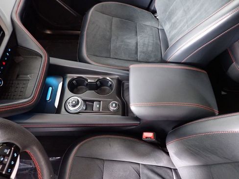 Used 2025 Ford Explorer ST image 36