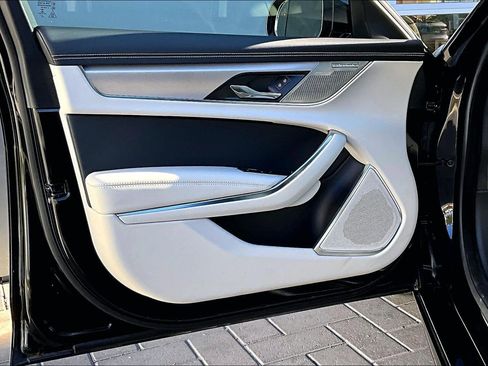 Used 2024 Jaguar XF R-Dynamic SE image 22