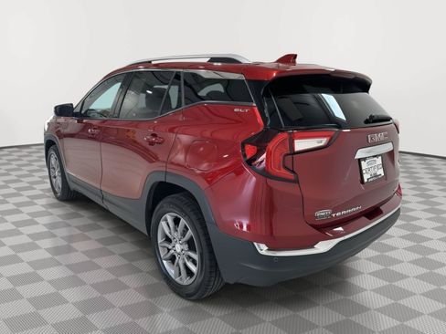 Used 2024 GMC Terrain SLT w/ Infotainment Package II AWD/4WD image 3
