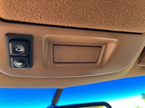 Used 1994 Cadillac Seville SLS image 26