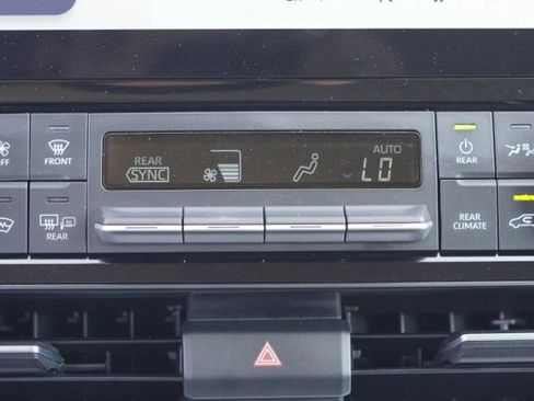 Used 2024 Toyota Grand Highlander XLE image 29