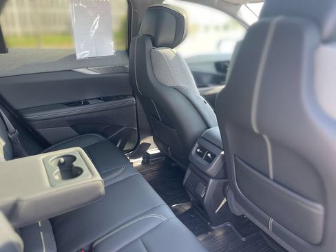 Certified 2025 Cadillac Optiq Sport 1 w/ LPO, ONYX Package AWD/4WD image 31