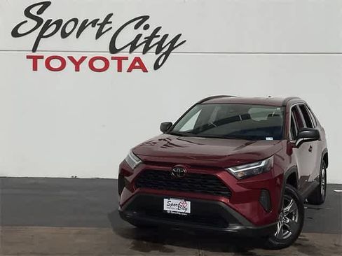 Used 2025 Toyota RAV4 LE image 1