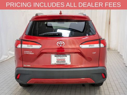 Certified 2023 Toyota Corolla Cross LE FWD image 4