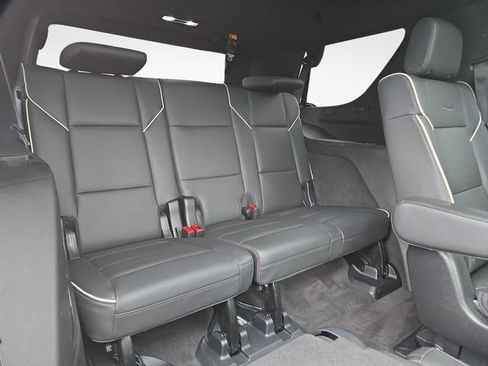 Used 2023 Cadillac Escalade Sport AWD/4WD image 31
