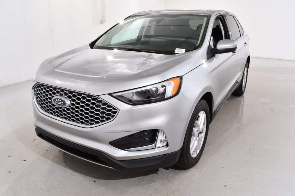 Used 2023 Ford Edge SEL w/ Convenience Package AWD/4WD image 2