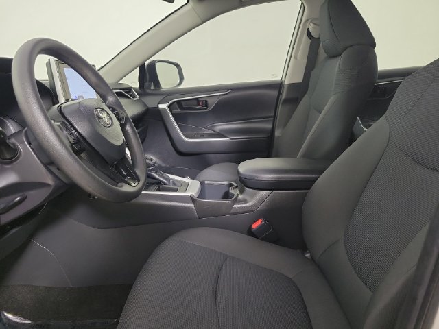 Used 2025 Toyota RAV4 LE FWD image 19