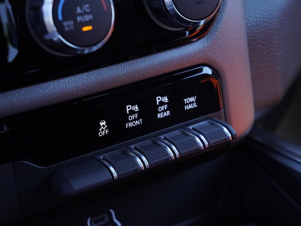 New 2026 RAM 1500 Big Horn w/ Sport Appearance Package AWD/4WD image 22