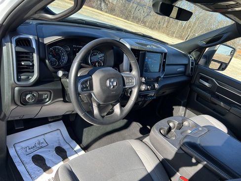 Used 2024 RAM 2500 Big Horn w/ Bed Utility Group image 24