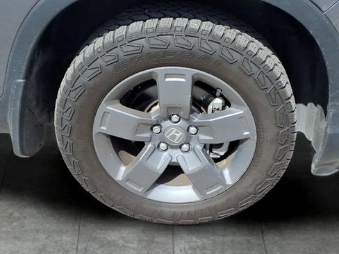 Used 2025 Honda Ridgeline TrailSport image 9