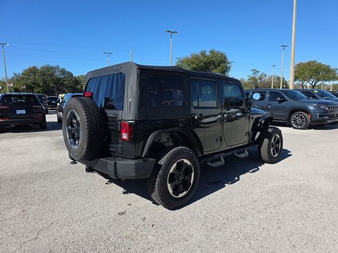 Used 2011 Jeep Wrangler Unlimited Sport image 3