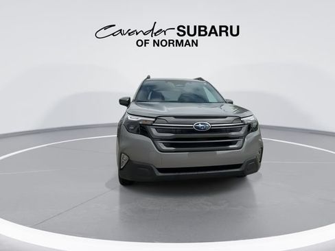Used 2026 Subaru Forester Premium AWD/4WD image 3