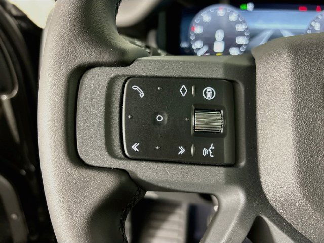 New 2026 Land Rover Defender 110 X-Dynamic SE AWD/4WD image 10