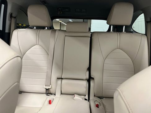 Used 2025 Toyota Highlander XLE image 28