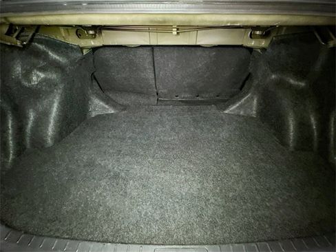 Used 2017 Toyota Corolla SE image 33