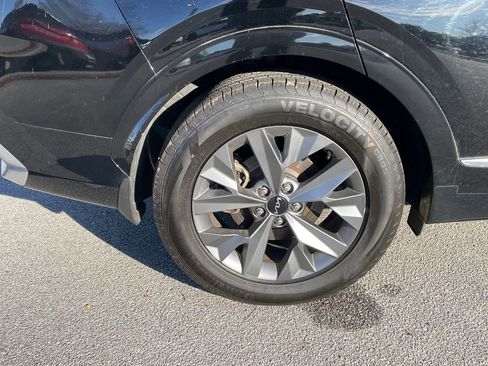 Used 2023 Kia Sportage SX image 11