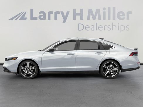 Used 2023 Honda Accord Sport image 3