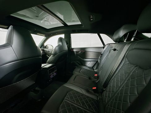 Used 2022 Audi SQ8 Prestige w/ Prestige Package image 25