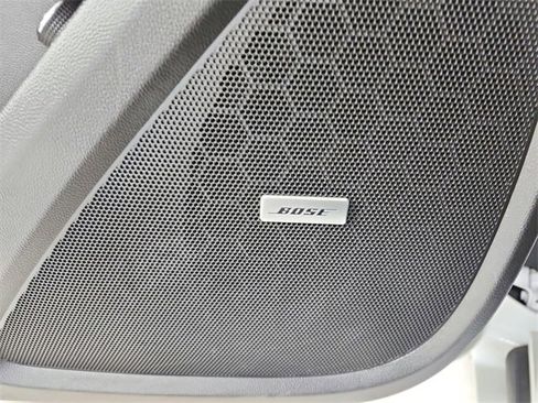 Used 2023 Chevrolet Traverse Premier image 34