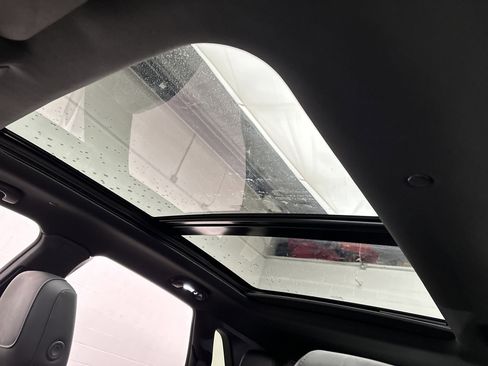 Used 2025 Cadillac XT5 Premium Luxury image 23