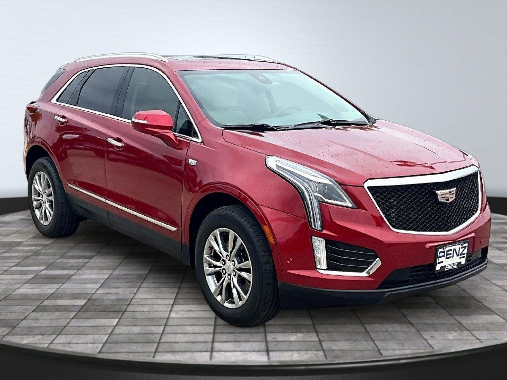 Used 2023 Cadillac XT5 Premium Luxury w/ Technology Package FWD image 3