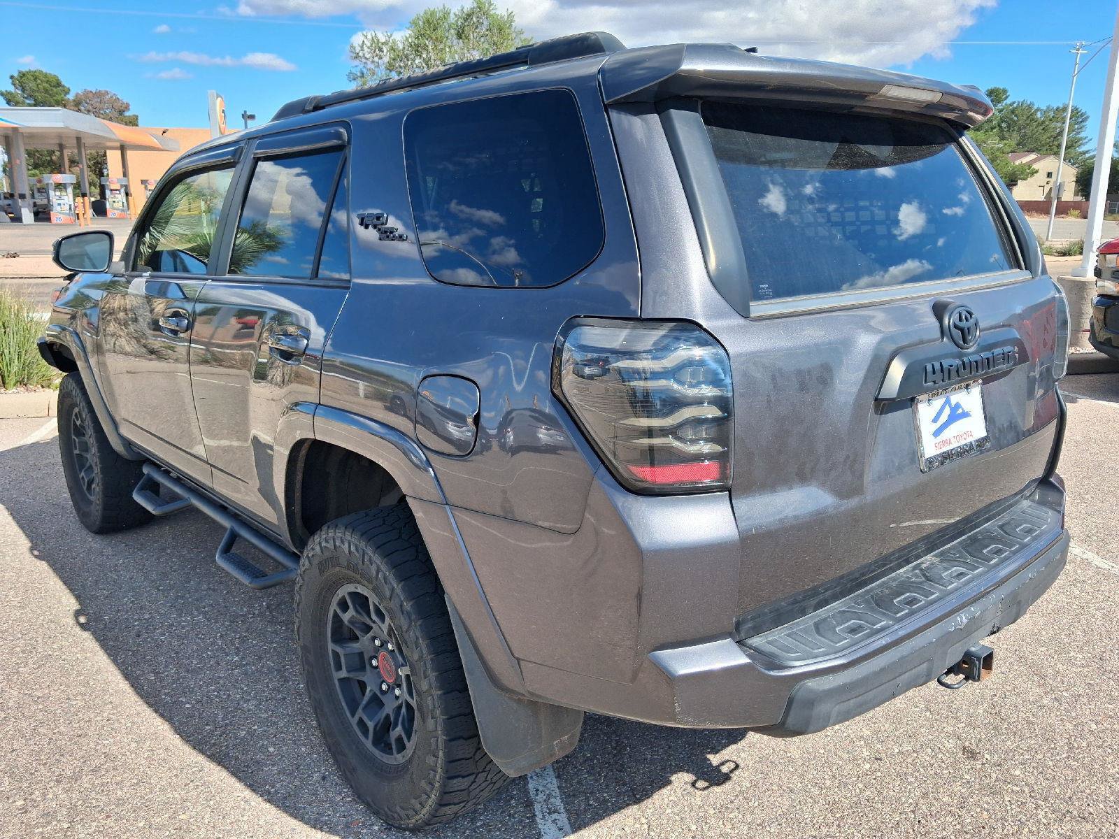 Used 2022 Toyota 4Runner TRD Off-Road Premium w/ Moonroof Package AWD/4WD image 3