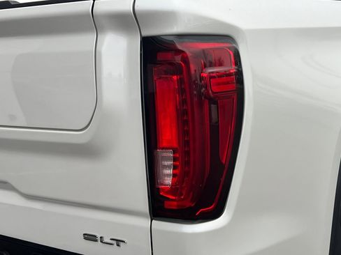 Used 2020 GMC Sierra 1500 SLT w/ SLT Premium Package image 39