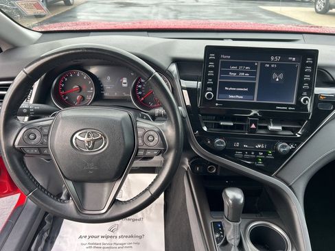 Used 2023 Toyota Camry XSE image 5