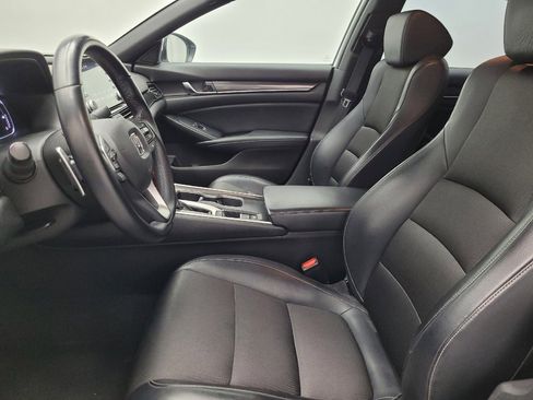 Used 2018 Honda Accord Sport image 17
