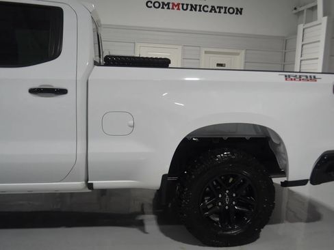 Used 2023 Chevrolet Silverado 1500 LT Trail Boss w/ Convenience Package II AWD/4WD image 6