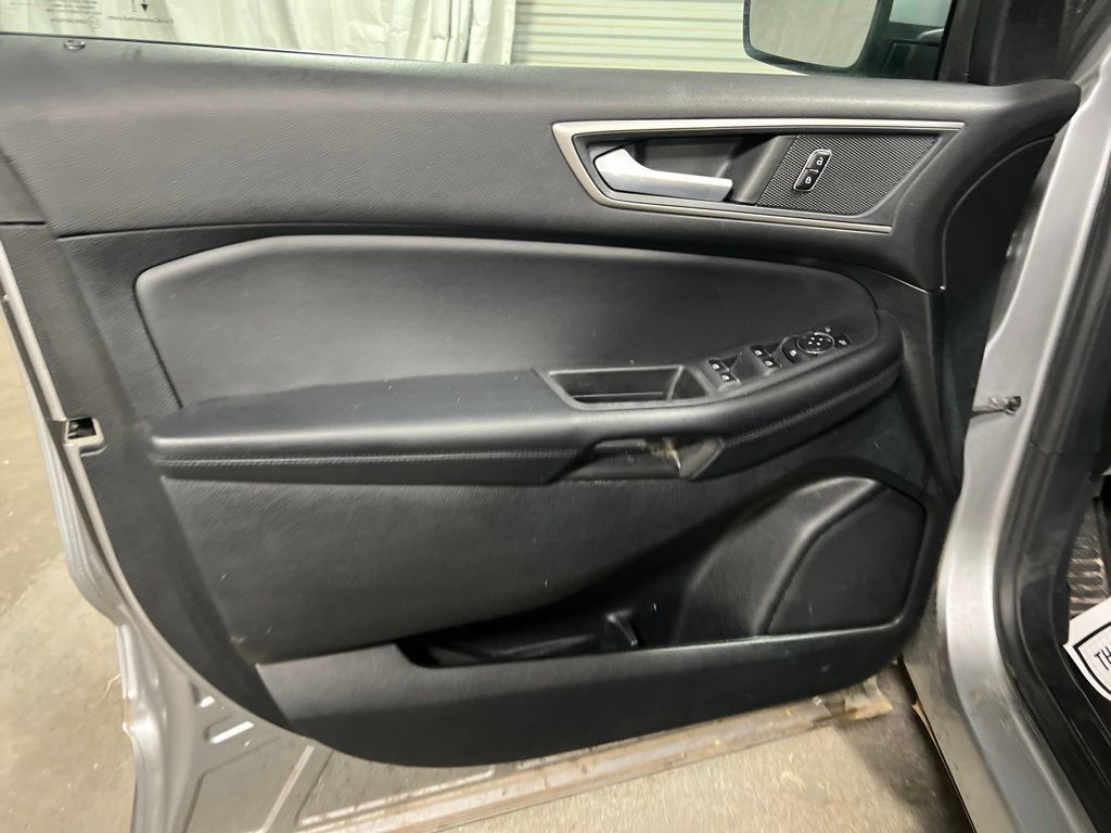 Used 2023 Ford Edge SEL AWD/4WD image 21