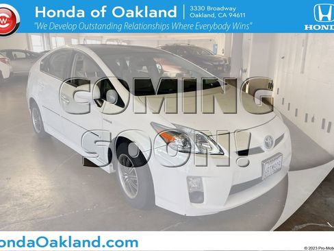 Used 2010 Toyota Prius Three image 1