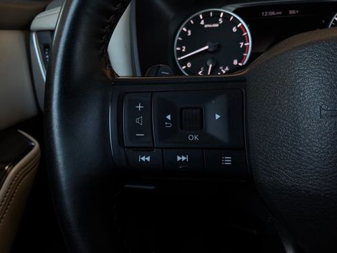 Used 2025 Nissan Rogue SV AWD/4WD image 37