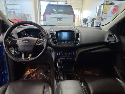 Used 2019 Ford Escape SEL image 12