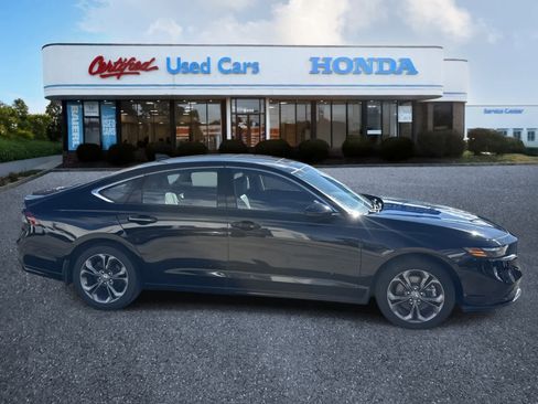 Used 2023 Honda Accord EX-L image 5