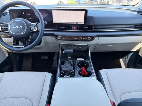 New 2026 Kia Carnival SX FWD image 9